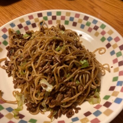 ひき肉で、初めて焼きそば作りました♪
簡単で美味しかったです!
またリピします!